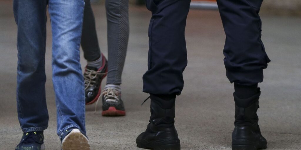 Alunos Punidos com Flexão em Escola do DF e PMs Afastados mcmgo abr 110220193064df