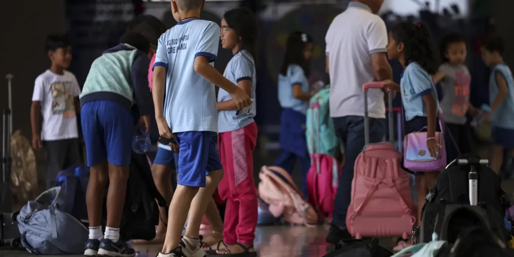 Unesco Revela: 273 Milhões de Crianças Sem Acesso à Educação Escolar Globalmente alunos escola mcamgo abr 26032025 6 1